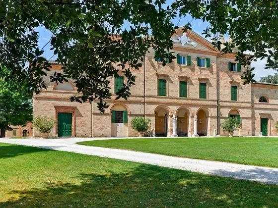 Lavish Villa in Filottrano With Swimming Pool