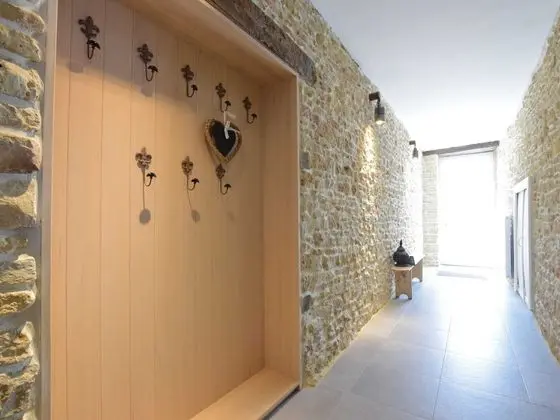 Lavish Holiday Home in Chassepierre With Terrace - Lobi