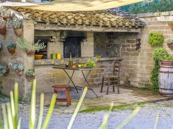 Lavish Holiday Home in Fermo With Swimming Pool