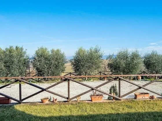 Lavish Holiday Home in Marsciano With Swimming Pool