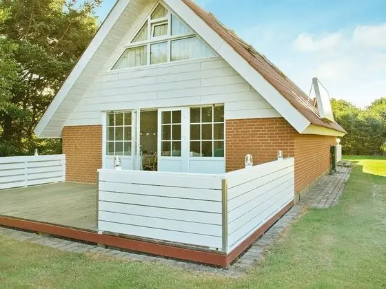 Lavish Holiday Home in Ringkøbing With Terrace