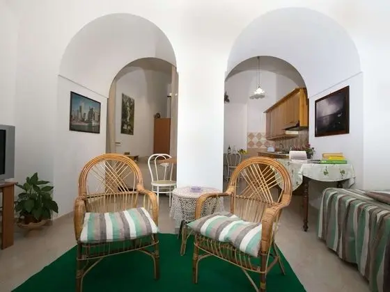 Lavish Mansion in Sorrento With Garden - Öne Çıkan Resim