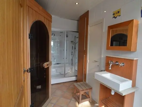 Lavish Villa in Middelkerke With Sauna - Spa