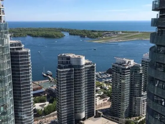 Lavish Suites - Luxury One Bedroom Condo