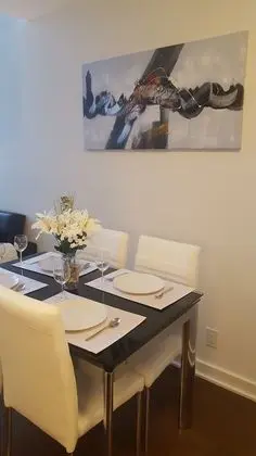 Lavish Suites - Two Story Loft - Downtown Toronto - Yerinde Yemek