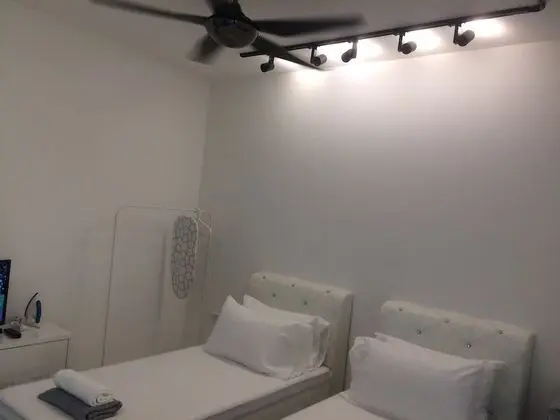 Lawang Suite Corner Roomstay 2 - Oda