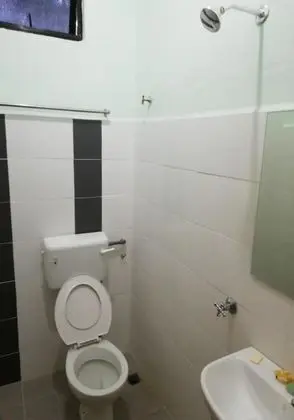 Hotel by Lawang Suites - Banyo Tipleri