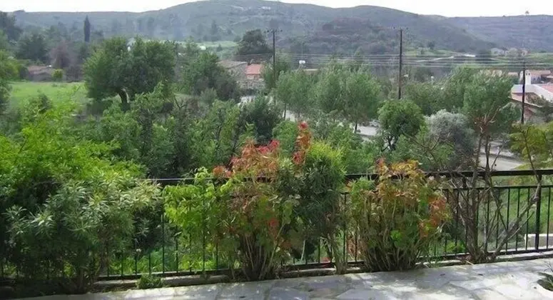 Layia Bungalow