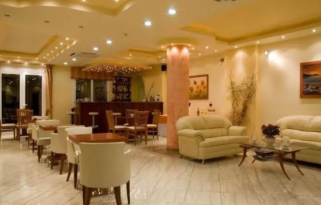 Lazaratos Hotel - Bar