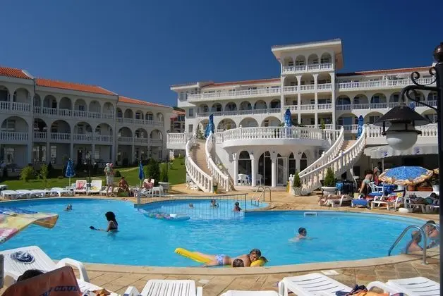 Lazur Holiday Apartments