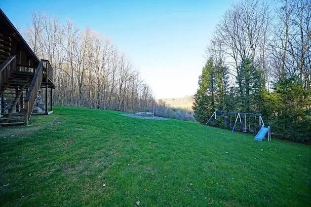 Lazy Bear Lodge ~ Mountain Views ~ Pool Table - Dış Mekan