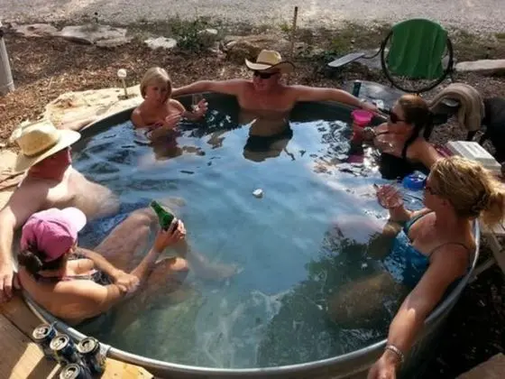 Lazy H Lodge - Havuz