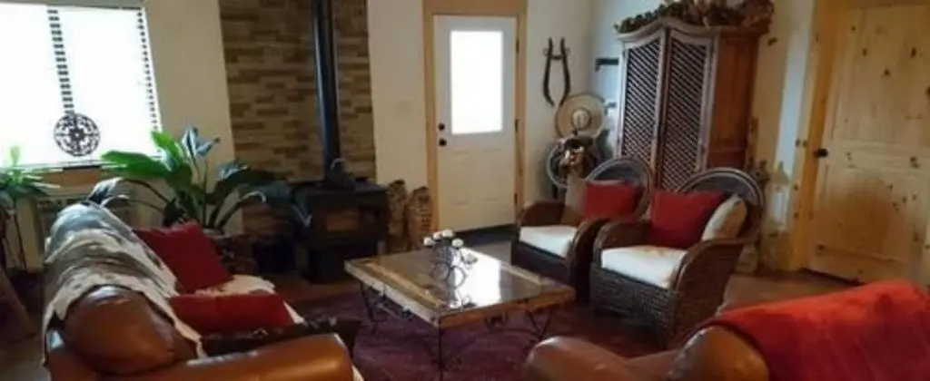 Lazy H Lodge - Lobi