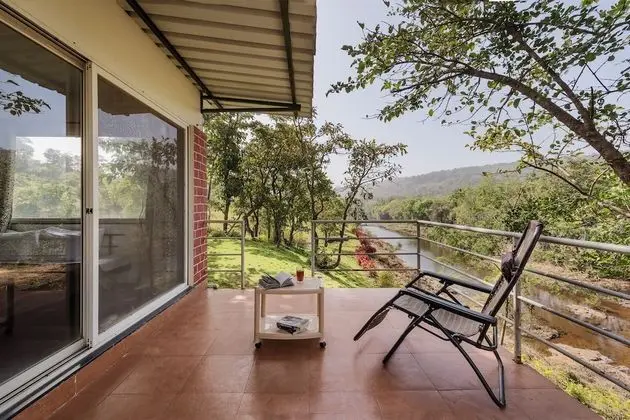 The Lazy River Cottage by cosmicstays - Dış Mekan