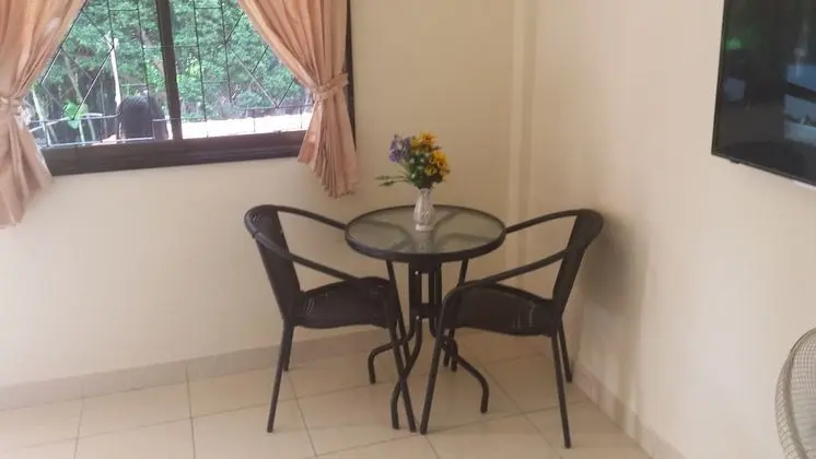 LC Apartments Pattaya - Oda Düzeni