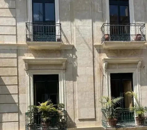LC Hotel Urbano