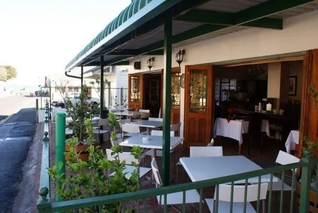 Le Bay Lodge