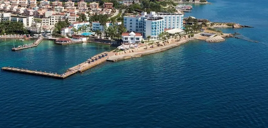 Le Bleu Hotel & Resort - 9