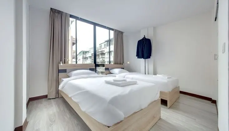 LE BONHEUR POSHTEL