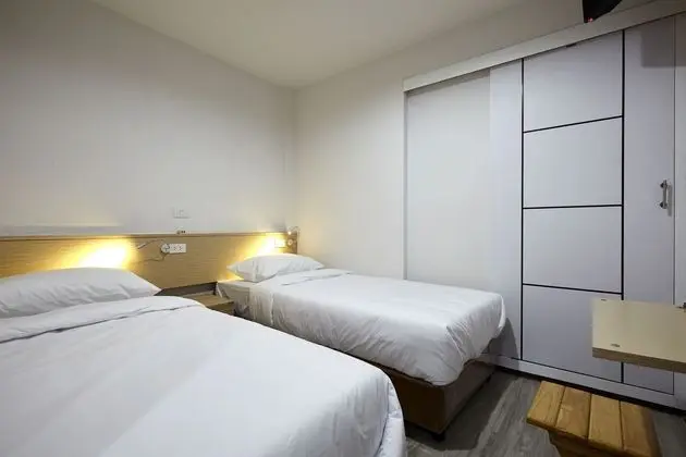LE BONHEUR POSHTEL