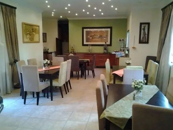 Le Bougainville Guest House - Yerinde Yemek