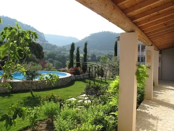 Le Bouquet de Seguret - Öne Çıkan Resim