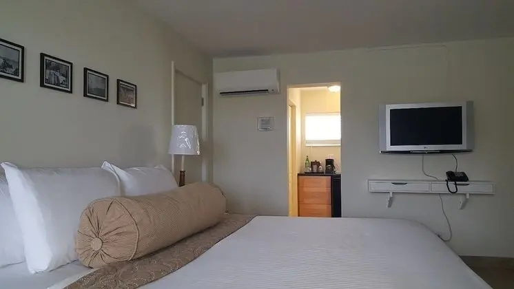 Le Cabanon Motel - Oda