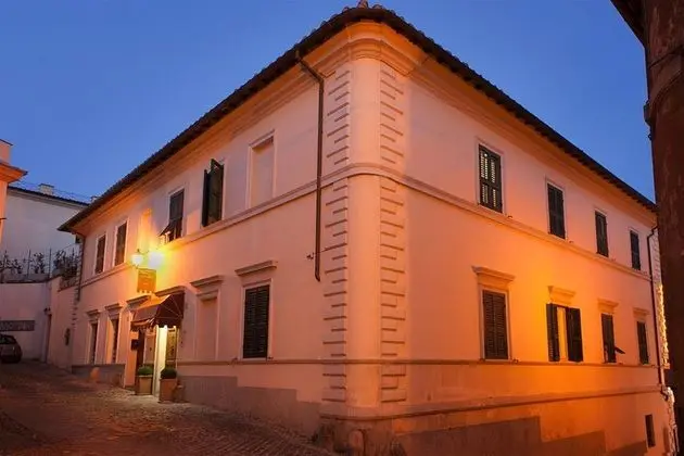 Le Camere del Re - Guest House