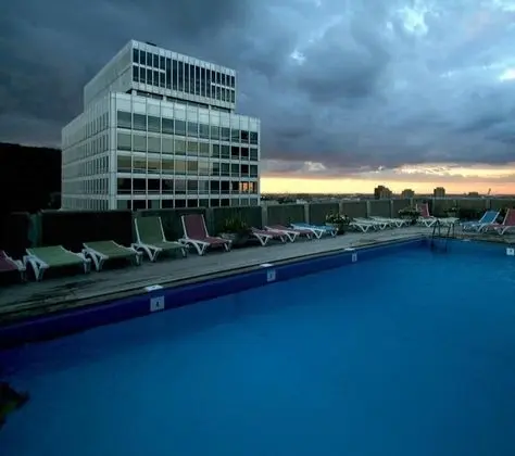 Le Cantlie Suites Hotel