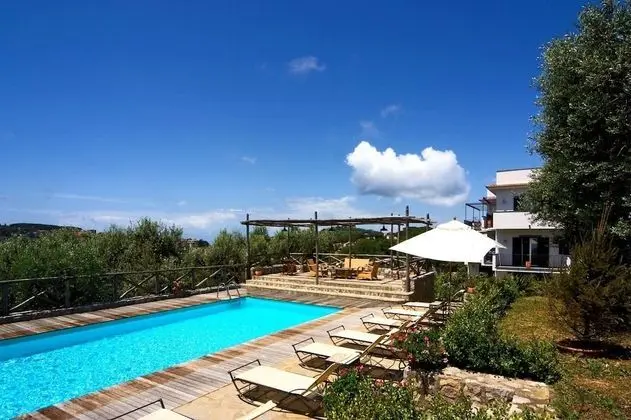 Le Capannelle-tosca Residence Apartment With Pool Parking AC - Oda