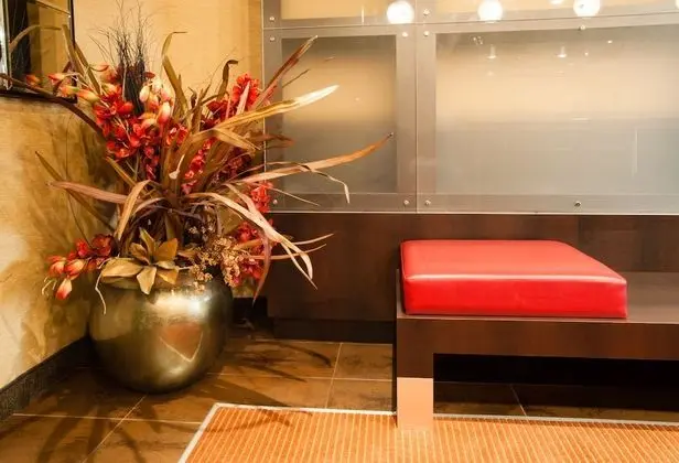 Le Chabrol Hotel & Suites - Oda