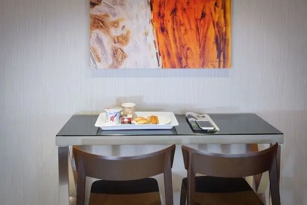 Le Chabrol Hotel & Suites - Oda Düzeni