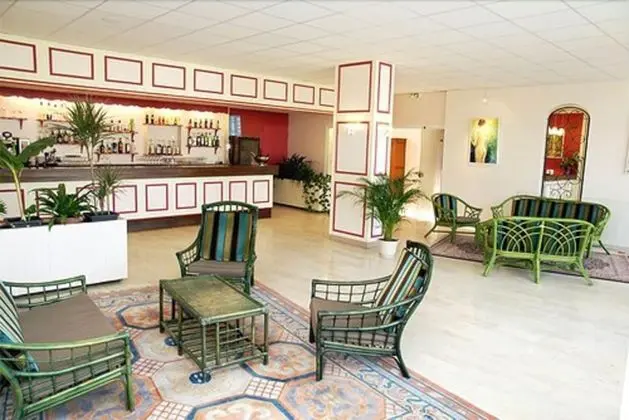 Le Chagny Hotel - Lobi