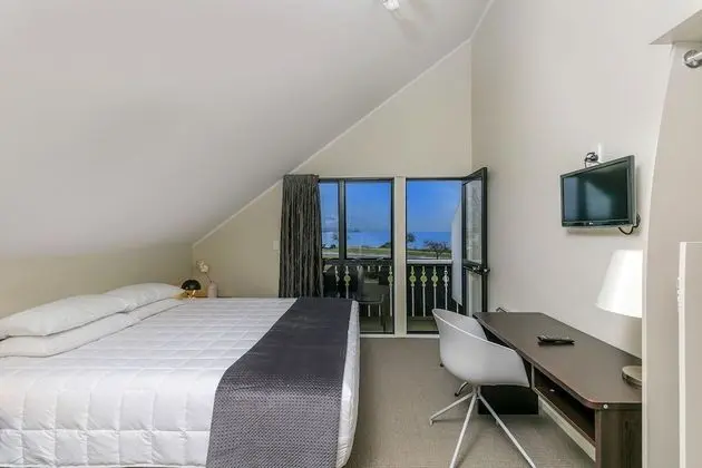 Le Chalet Suisse Motel Apartments - Oda