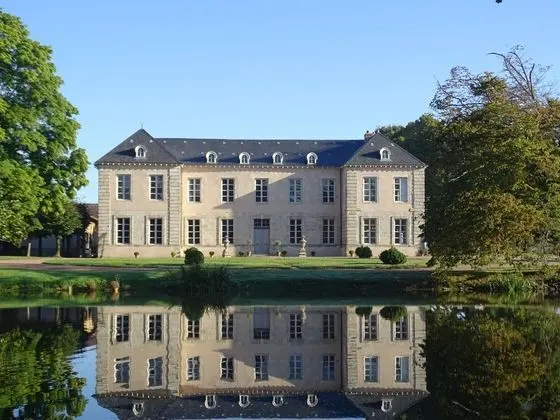 Le Château de Laplaud - Öne Çıkan Resim