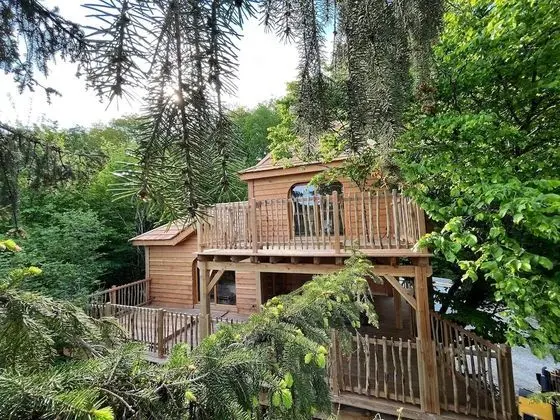 Le Château Des Fées