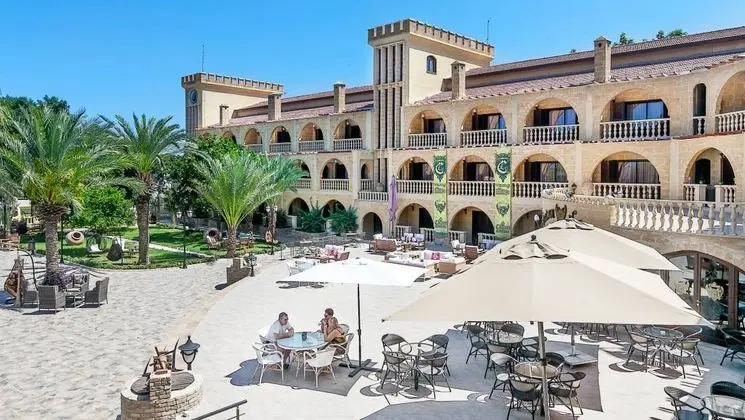 Le Chateau Lambousa Hotel - Spa