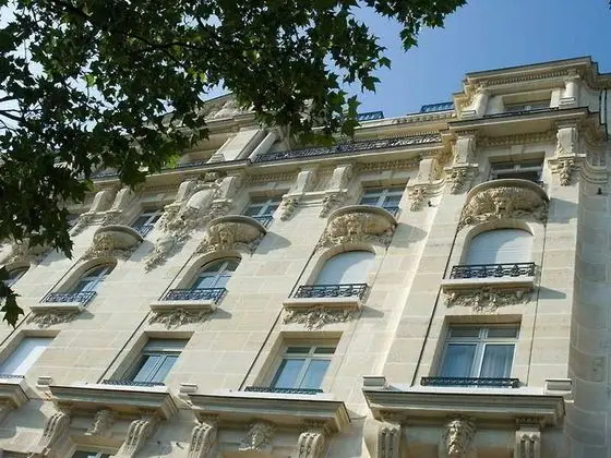 Le Claridge Champs-Elysees Fraser Suites
