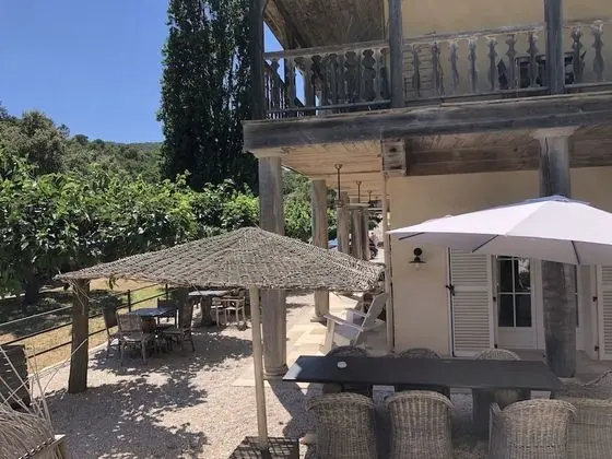 Le clos des sept palmiers - Dış Mekan
