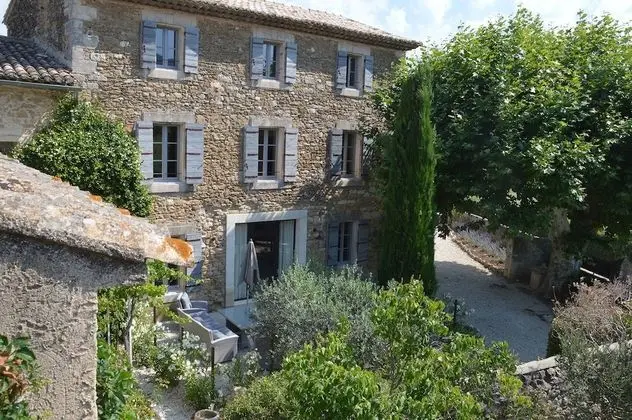 Le Clos D'Olea. Chambres d'hotes - Dış Mekan
