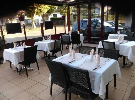 Le Clos Fleuri - Yerinde Yemek