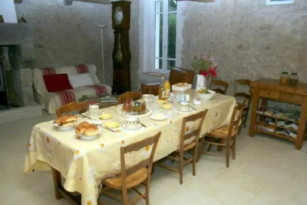 Le Clos Tilia Chambres d'Hôtes - Yerinde Yemek