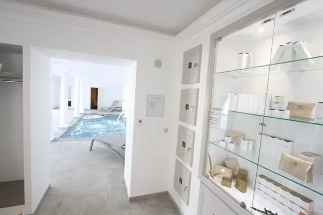 Le Continental Hotel - Spa