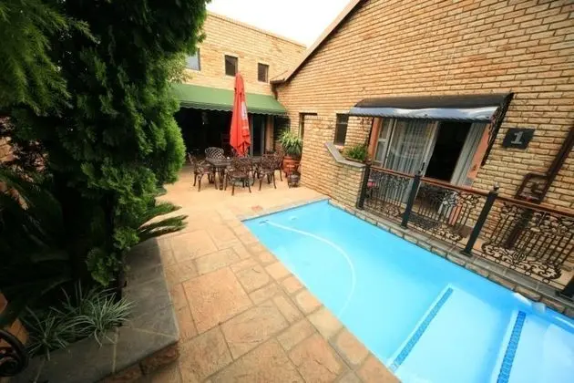Le Cozmo Guest House - Havuz