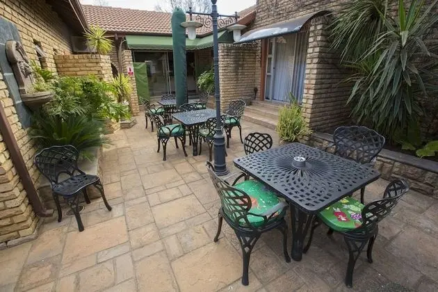 Le Cozmo Guest House - Lobi