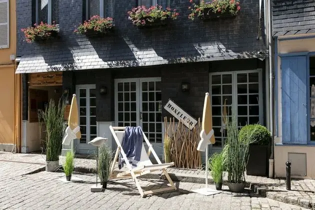 Hotel le Dauphin les Loges - Dış Mekan
