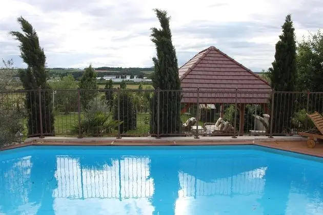 Le Domaine des Archies - Havuz