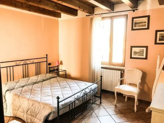 Le Finestre su Borghetto - Öne Çıkan Resim