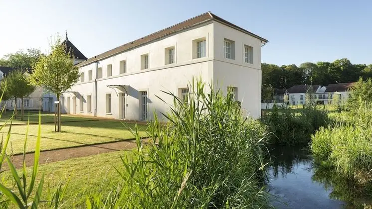 Le Grand Pavillon Chantilly - Dış Mekan