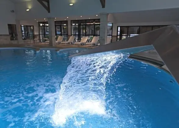 Le Grand Hotel Spa et son Chalet - Genel